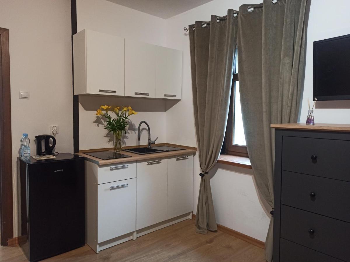 Cztery Katy W Rynku Apartment วาลบ์จิก ภายนอก รูปภาพ