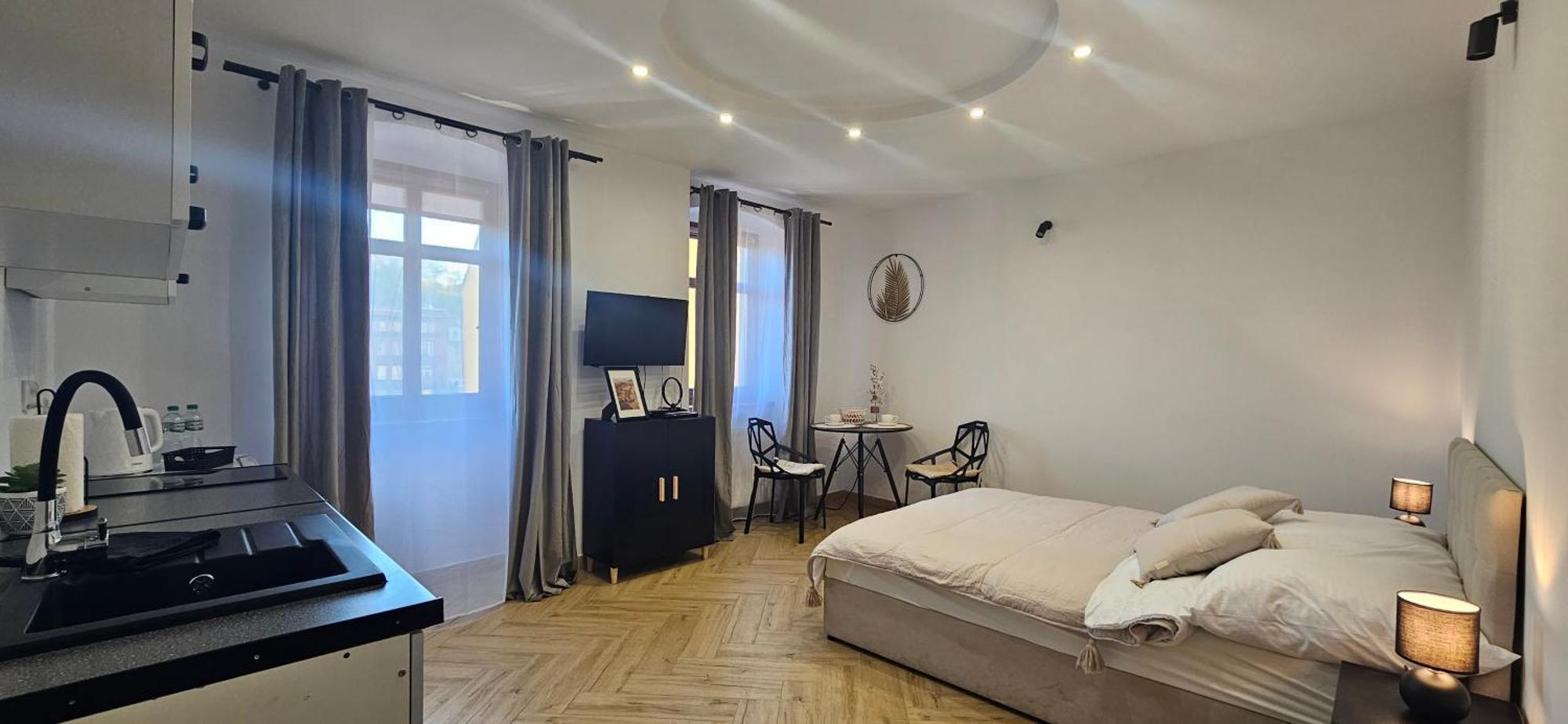 Cztery Katy W Rynku Apartment วาลบ์จิก ภายนอก รูปภาพ